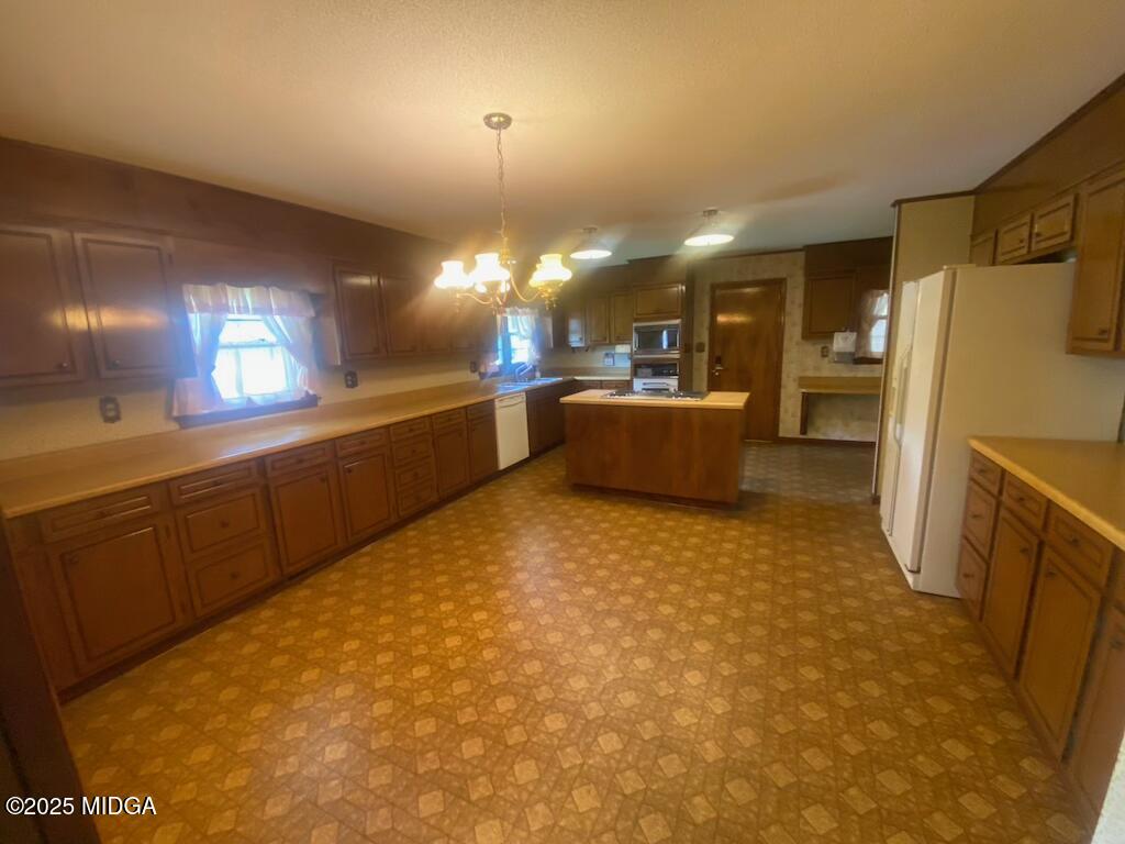 5864 Porterfield Circle