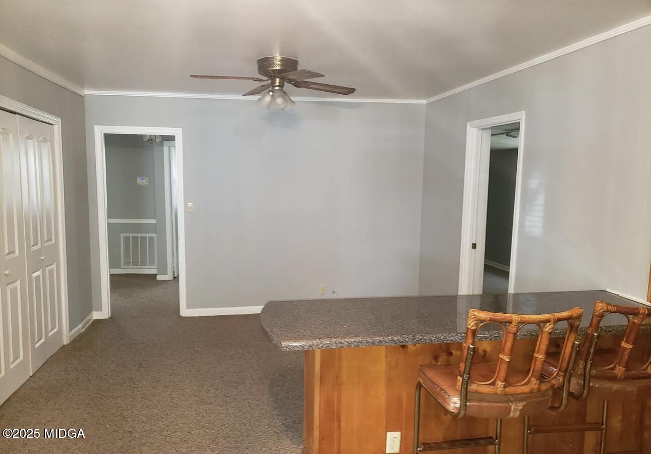 2227 Robin Hood Road