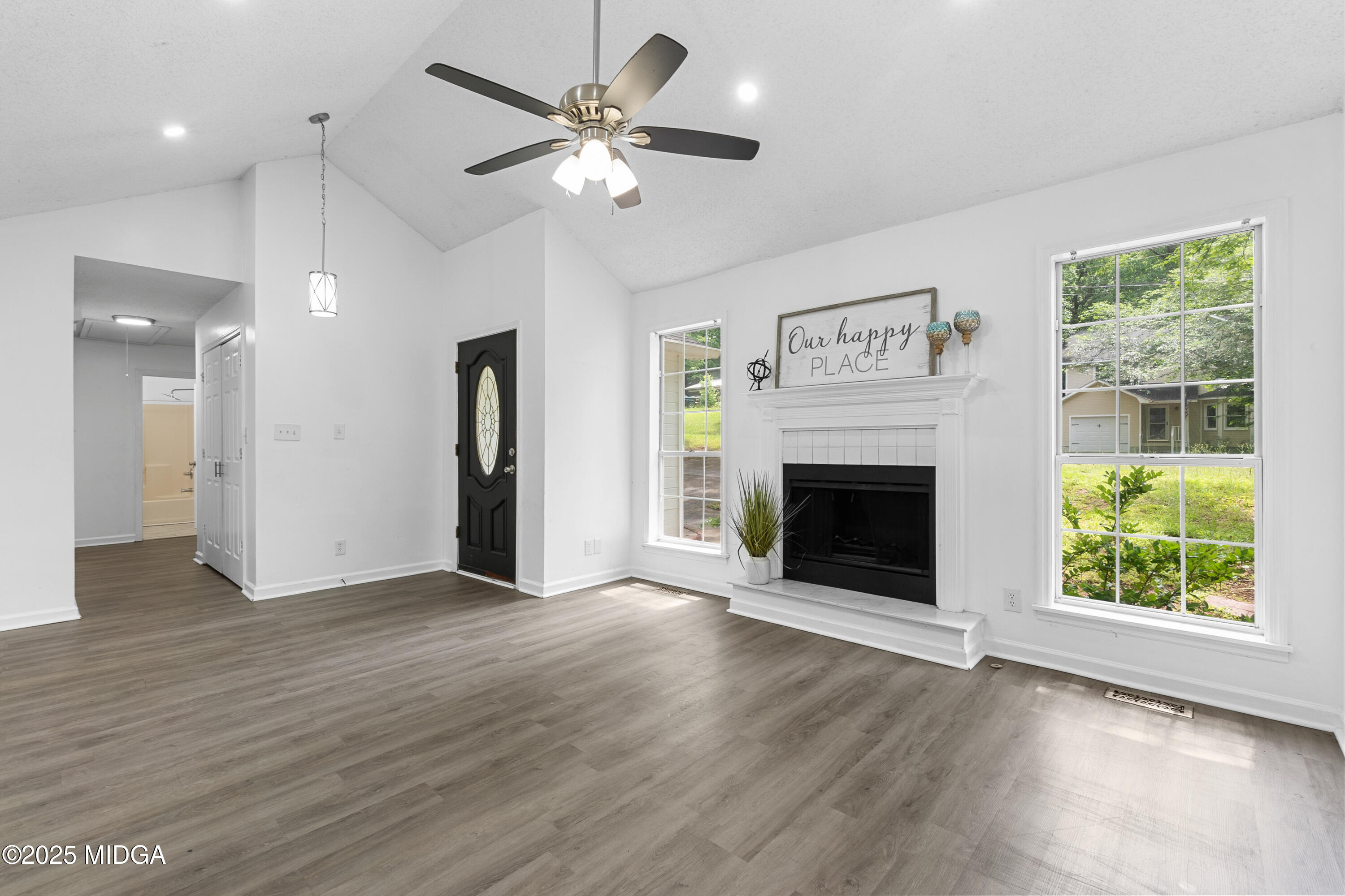 118 Greentree Parkway
