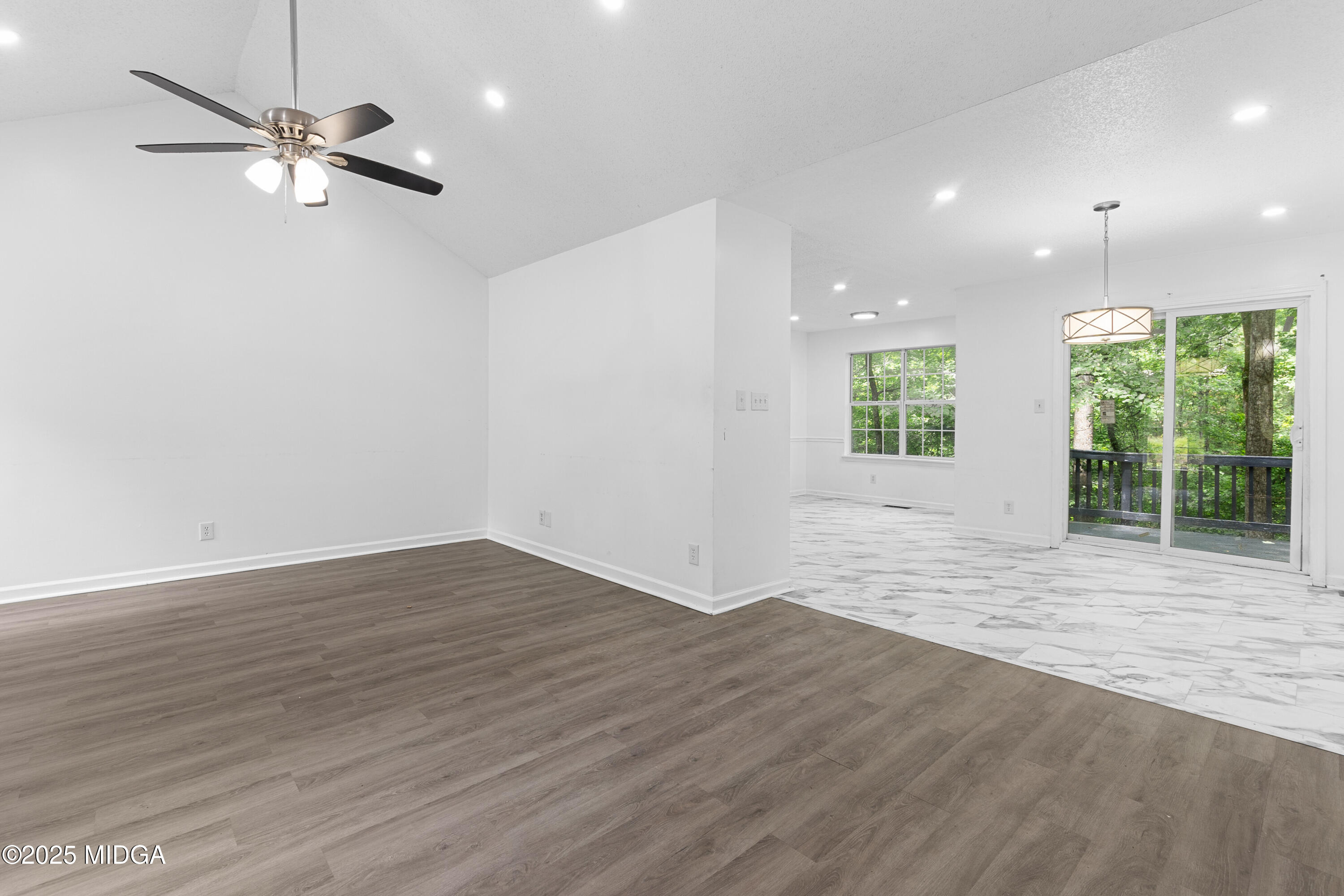 118 Greentree Parkway