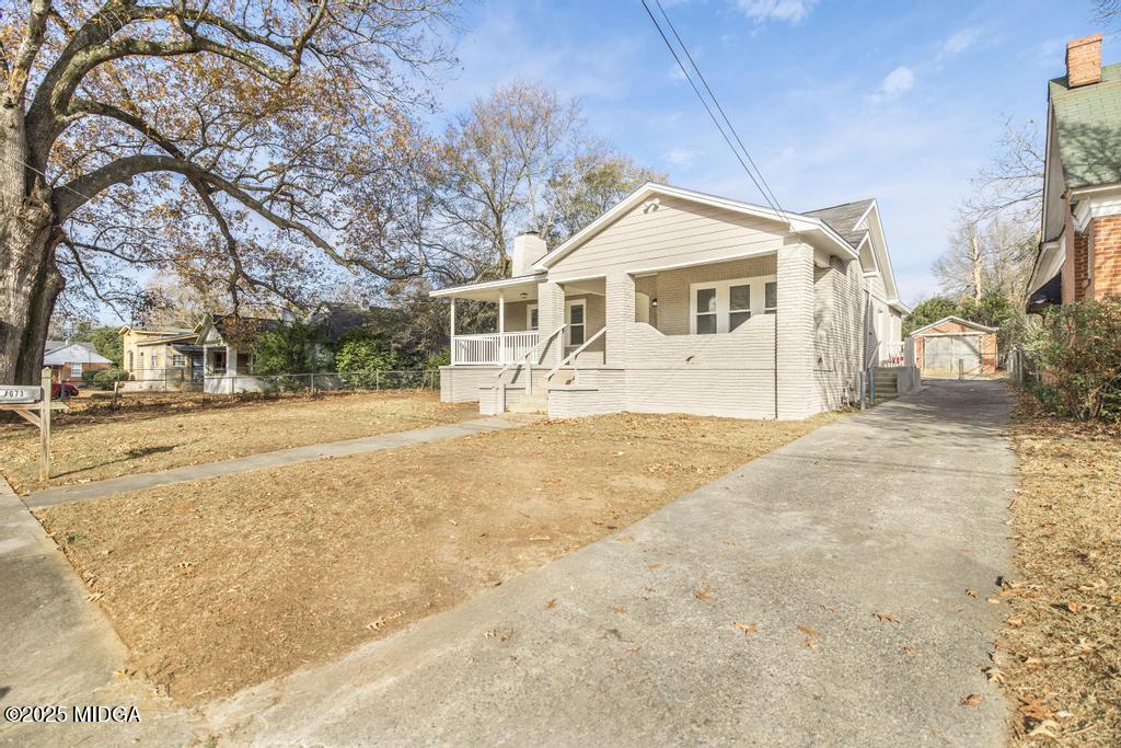 673 Villa Esta Avenue