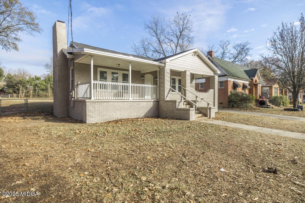 673 Villa Esta Avenue