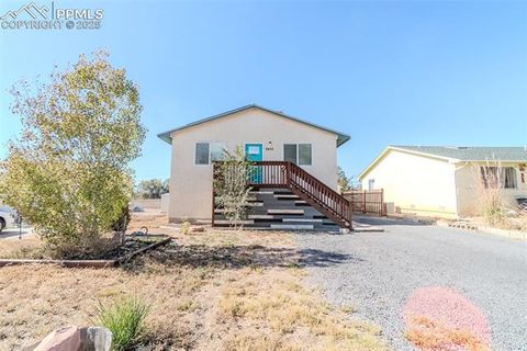Photo of 2425 Atlanta Avenue, Pueblo, CO 81003 (MLS # 5101266)