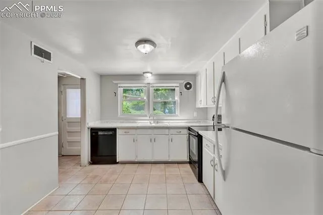 Colorado Springs, Colorado 80907, United States, 2 Bedrooms Bedrooms, ,1 BathroomBathrooms,Residential,Active,154024