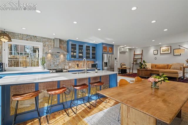 11 E Columbia Street