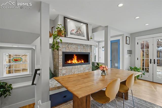 11 E Columbia Street