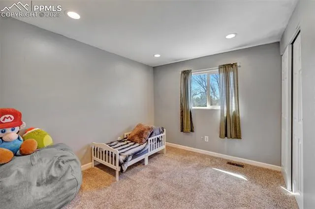 Colorado Springs, Colorado 80915, United States, 5 Bedrooms Bedrooms, ,3 BathroomsBathrooms,Residential,Active,119134