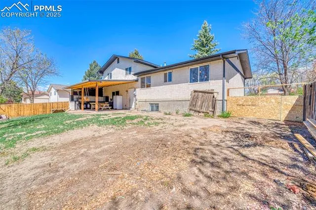 Colorado Springs, Colorado 80915, United States, 5 Bedrooms Bedrooms, ,3 BathroomsBathrooms,Residential,Active,119134