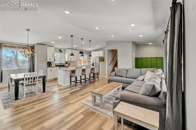 Colorado Springs, Colorado 80915, United States, 5 Bedrooms Bedrooms, ,3 BathroomsBathrooms,Residential,Active,119134