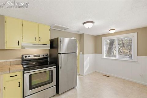 Tiny photo for 2002 Oak Way, Colorado Springs, CO 80906 (MLS # 5127144)