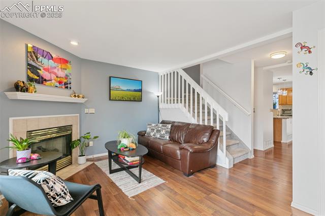 6842 Goldcrest Court