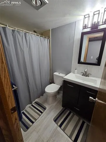 Colorado Springs, Colorado 80903, United States, 3 Bedrooms Bedrooms, ,2 BathroomsBathrooms,Residential,Active,194484