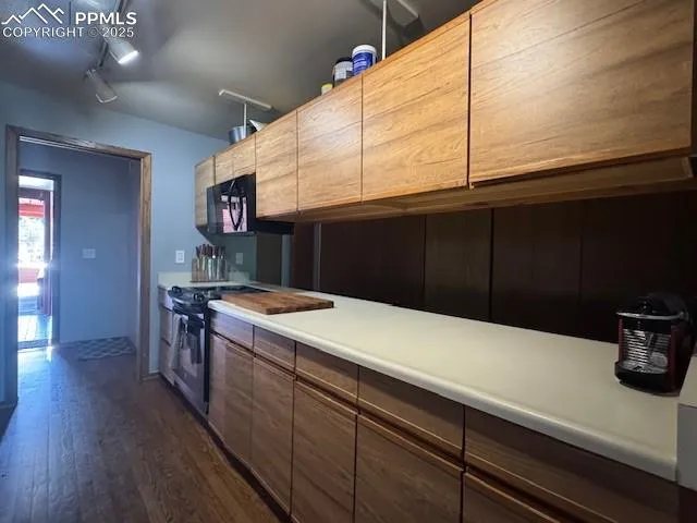 Colorado Springs, Colorado 80903, United States, 3 Bedrooms Bedrooms, ,2 BathroomsBathrooms,Residential,Active,194484