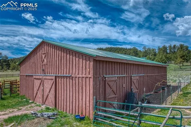 Canon City, Colorado 81212, United States, 4 Bedrooms Bedrooms, ,3 BathroomsBathrooms,Residential,Active,89371