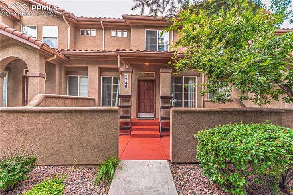 Photo for 1749 Courtyard Heights, Colorado Springs, CO 80906 (MLS # 9541018)
