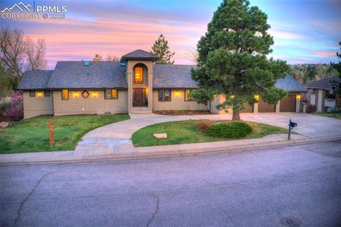 Photo of 305 Hidden Creek Drive, Colorado Springs, CO 80906 (MLS # 4196892)
