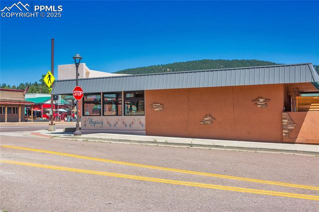 121 W Midland Avenue