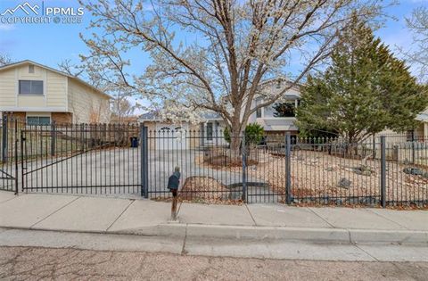 Photo of 6920 Blue River Way, Colorado Springs, CO 80911 (MLS # 5780231) Photo of 6920 Blue River Way, Colorado Springs, CO 80911 (MLS # 5780231)