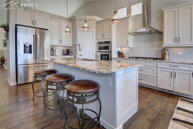 6328 Lochside View