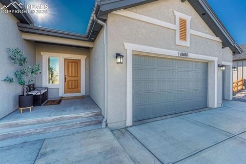 Tiny photo for 10108 Owl Perch Loop, Colorado Springs, CO 80908 (MLS # 1360432)