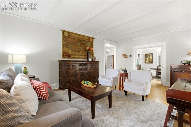 17 W Del Norte Street