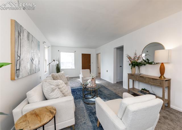 2824 W Pikes Peak Avenue