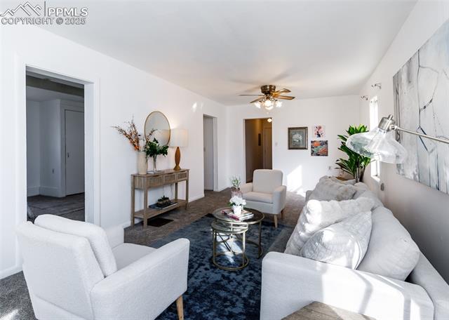 2824 W Pikes Peak Avenue