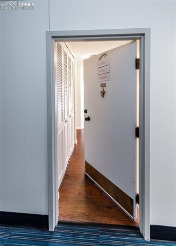 411 Lakewood Circle B1009