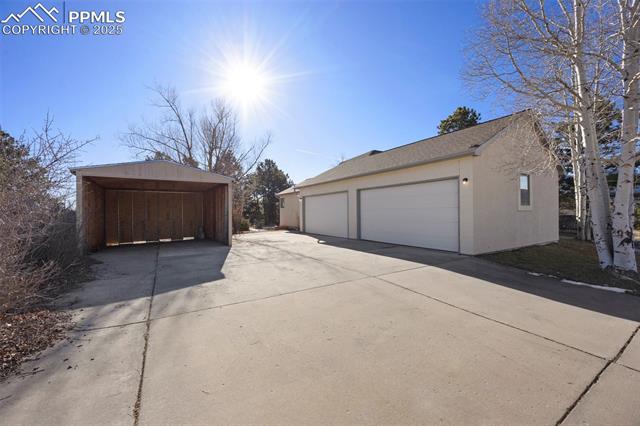 2655 Crestwood Drive