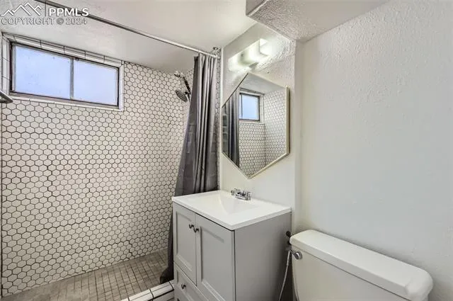 Colorado Springs, Colorado 80909, United States, 4 Bedrooms Bedrooms, ,2 BathroomsBathrooms,Residential,Pending,26152