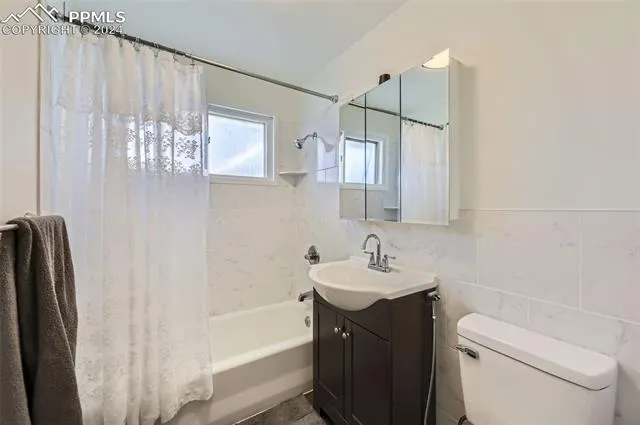 Colorado Springs, Colorado 80909, United States, 4 Bedrooms Bedrooms, ,2 BathroomsBathrooms,Residential,Pending,26152