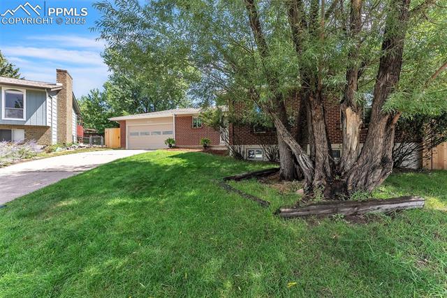 2832 Ridgeglen Way
