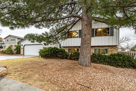 Photo of 2925 Garmish Place, Colorado Springs, CO 80918 (MLS # 3066344)