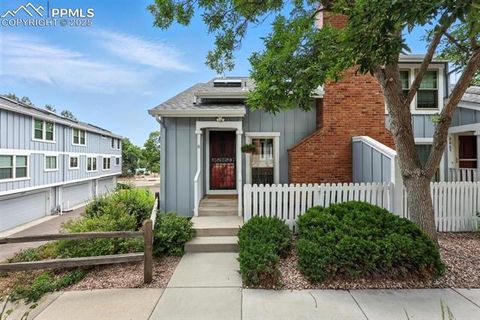 Photo of 2661 Hatch Circle, Colorado Springs, CO 80918 (MLS # 5419261)