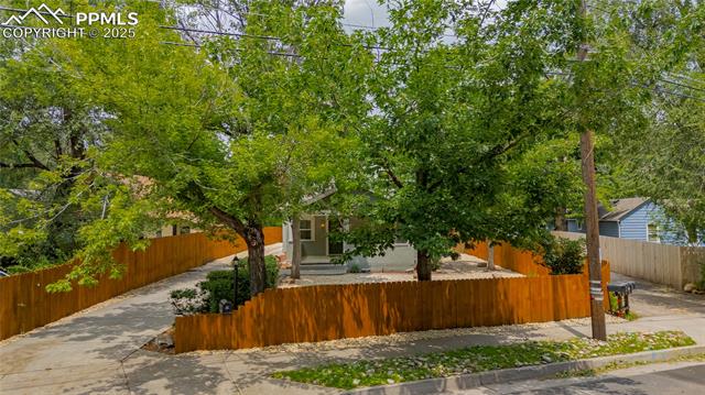 200 W Cheyenne Road