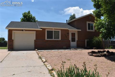 Photo of 4585 Gatewood Drive, Colorado Springs, CO 80916 (MLS # 1271312) Photo of 4585 Gatewood Drive, Colorado Springs, CO 80916 (MLS # 1271312)