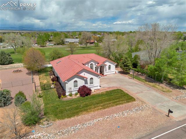 327 W Hahns Peak Avenue
