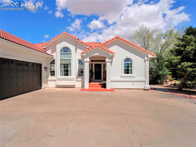 327 W Hahns Peak Avenue