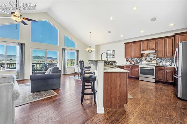 1468 Yellow Tail Drive