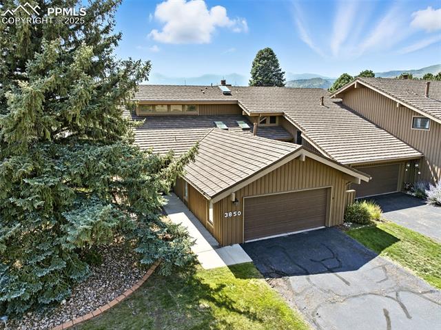 3850 Camels Ridge Lane
