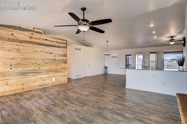 683 E Paradise Drive