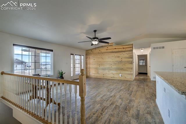 683 E Paradise Drive