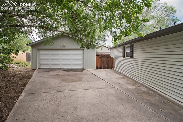 2028 W Platte Avenue