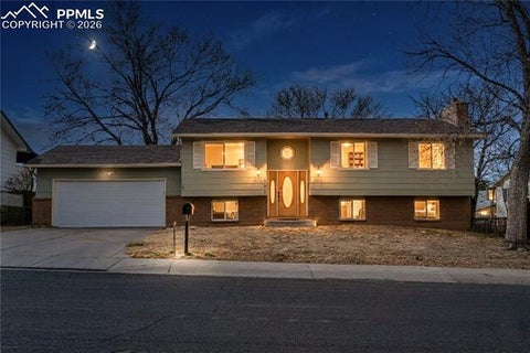 Photo of 823 Squire Street, Colorado Springs, CO 80911 (MLS # 7869069)