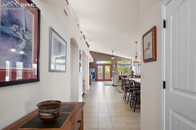 934 Aspencrest Drive