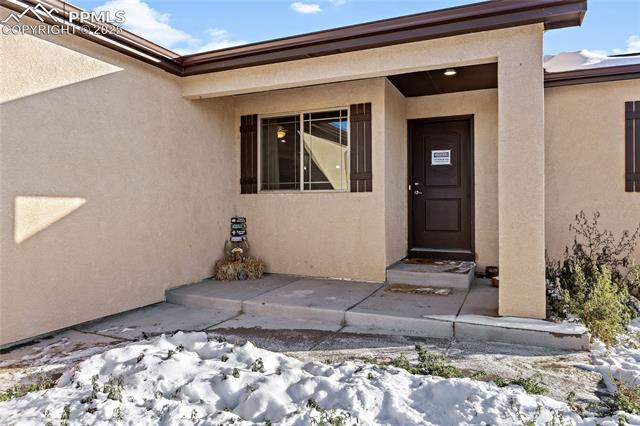 946 E Walden Drive
