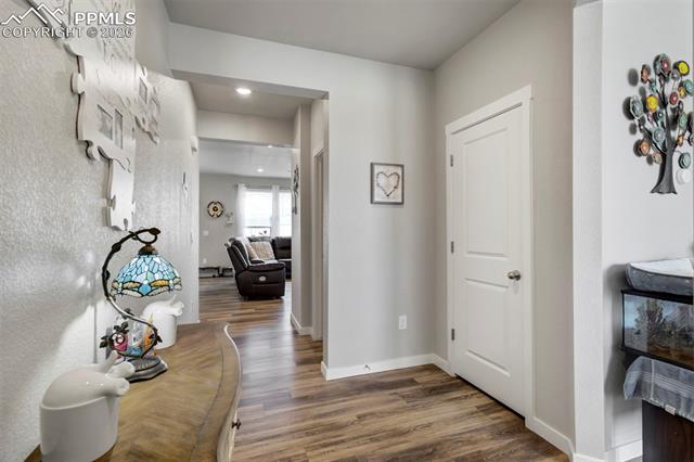 8101 Goldenray Place