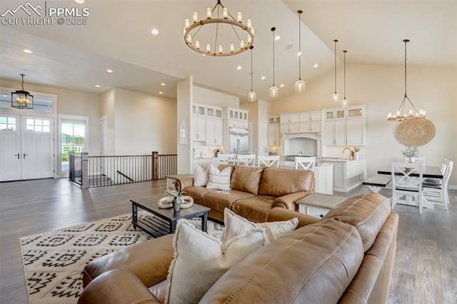 6720 Jicarilla Drive
