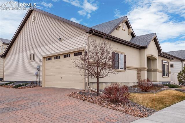 6562 Golden Briar Lane