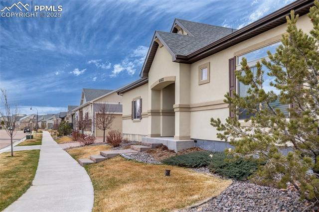 6562 Golden Briar Lane
